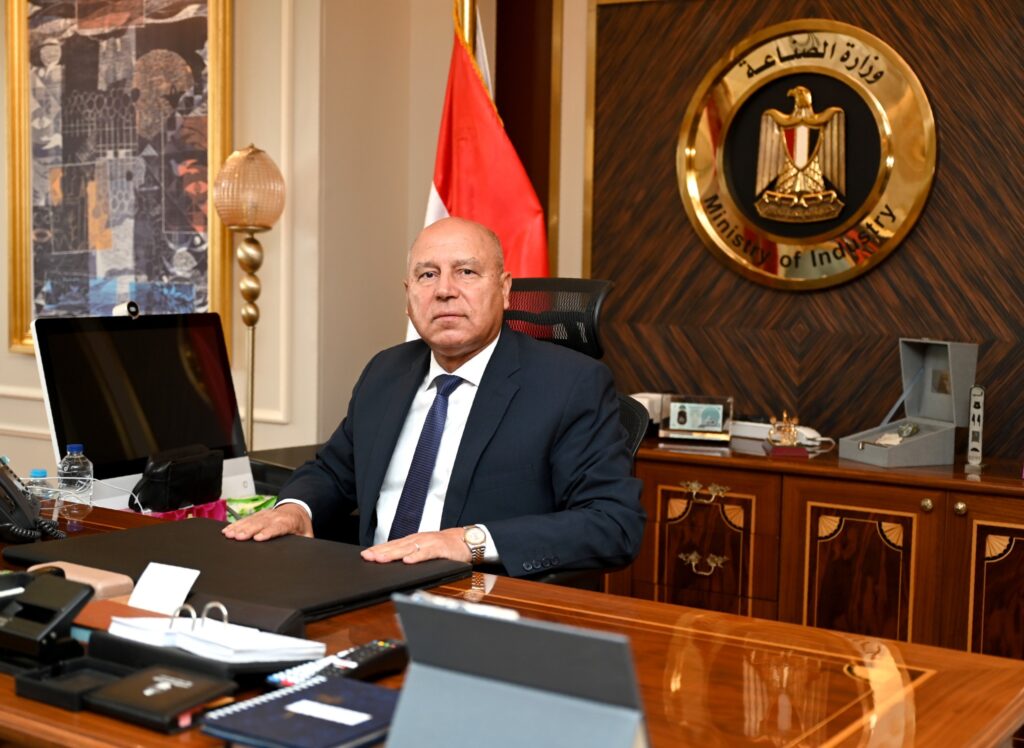 وزير النقل والصناعة، كامل الوزير