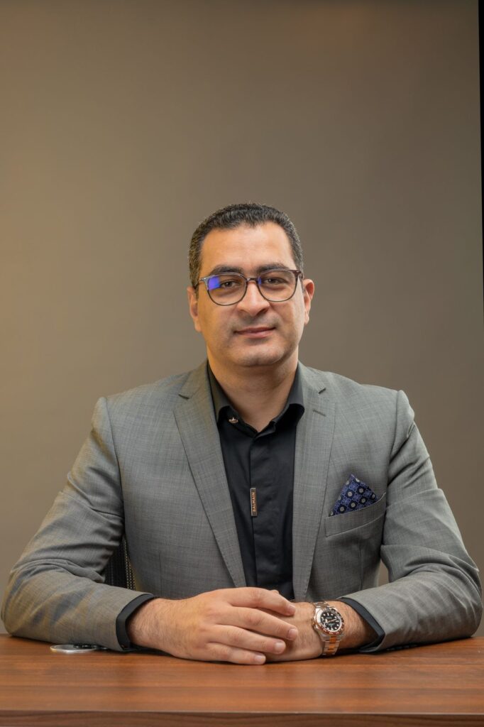 محمود طاهر