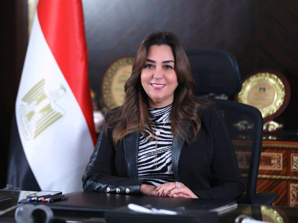 منال عوض