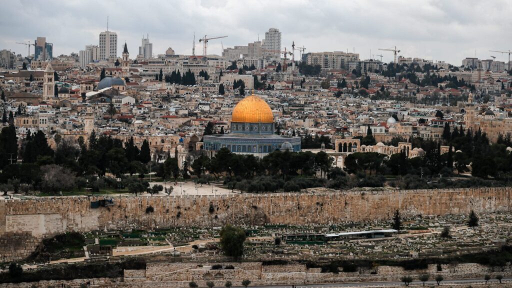 فلسطين