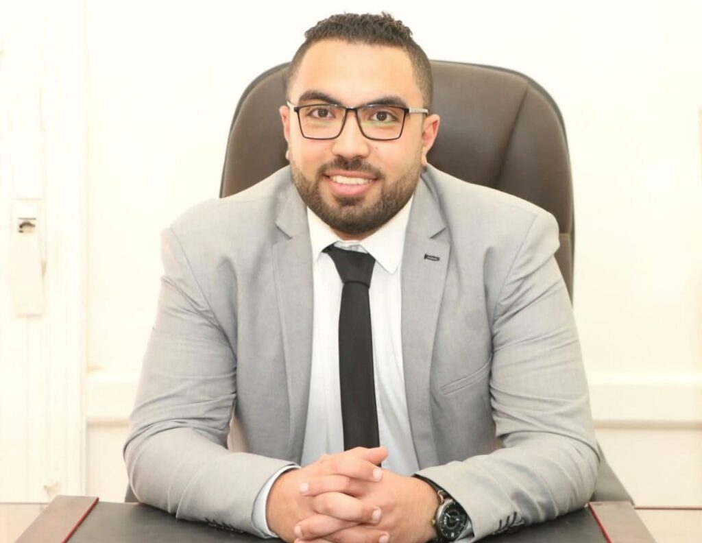 محمد عيد مسؤول الملف السياسي في جريدة الوفد