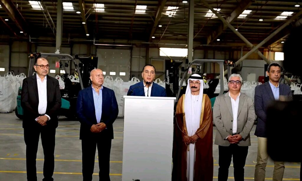 مدبولي: 11 مليار دولار استثمارات بالمنطقة الاقتصادية لقناة السويس و80 ألف فرصة عمل جديدة