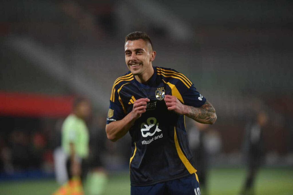 كاف يوقف جراديشار بعد طرده أمام إيجل البوروندي في دوري الأبطال المهاجم السلوفيني نيتس جراديشار