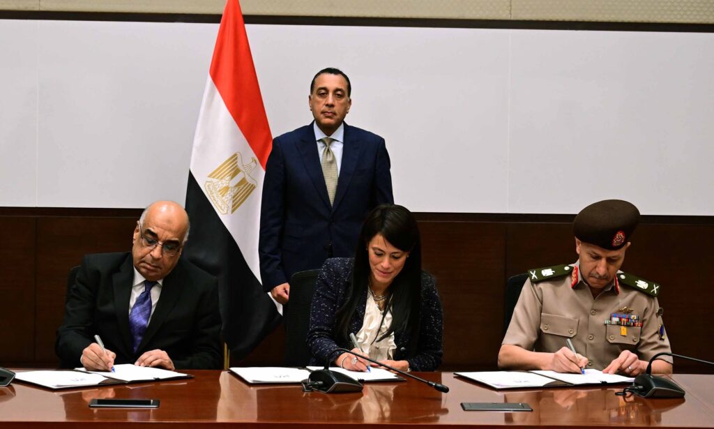 رئيس الوزراء يشهد توقيع بروتوكول تعاون ثلاثي لتجهيزات البنية الفنية بمدينة العدالة الذكية بالعاصمة الإدارية الجديدة