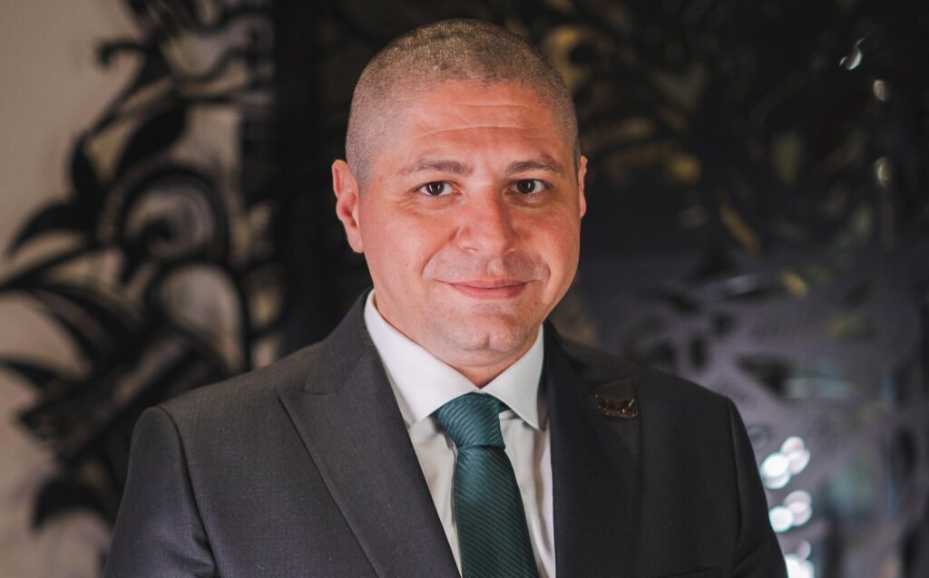 أحمد جبيلي.. المفاجأة السياسية في أكتوبر والواحات يتفوق على مرشحي الأحزاب ويصنع معادلة جديدة في انتخابات النواب 2025 الدكتور أحمد جبيلي