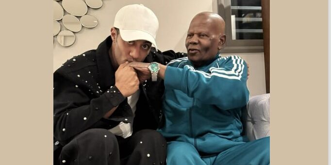 رجع إلى دار البقاء، محمد رمضان يعلن وفاة والده ويشيع جنازته اليوم وفاة والد محمد رمضان