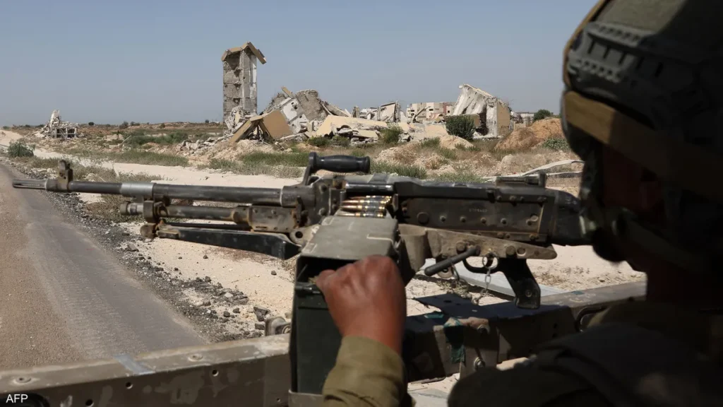 الجيش الإسرائيلي يقلص قوات الاحتياط وسط معضلة مقاتلي حماس في “الخط الأصفر” بغزة جندي إسرائيلي في غزة