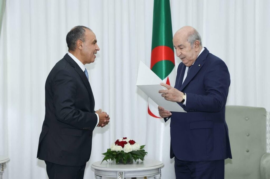 وزير الخارجية: مصر حريصة على تعزيز الشراكة الإستراتيجية مع الجزائر ىوزير الخارجية بدر عبد العاطي خلال لقائه، رئيس الجمهورية الجزائرية عبد المجيد تبون