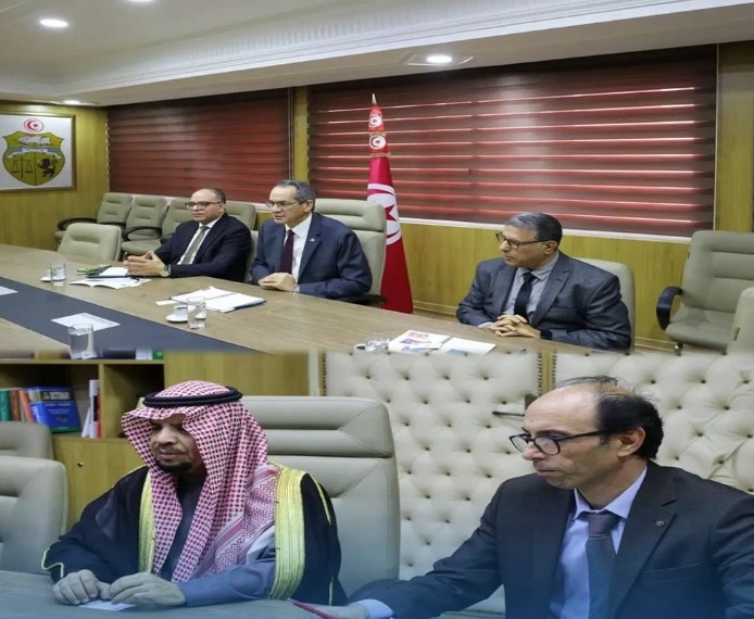 بحث سبل التعاون بين وزارة التعليم العالي التونسية ومركز اليونسكو الإقليمي للجودة والتميّز في التعليم