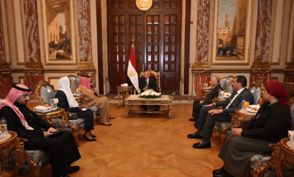 رئيس مجلس الشيوخ يستقبل سفير المملكة العربية السعودية بالقاهرة لتعزيز التعاون البرلماني