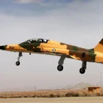 أثناء تدريب ليلي.. مصرع طيار في تحطم مقاتلة إيرانية