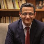 نقيب الصحفيين يتقدم بطلب للحكومة بزيادة البدل 20%| خاص