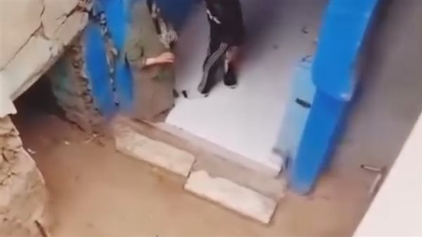 هقطع وشك.. أمن القليوبية يضبط شابًا تعدى على والدته بسلاح أبيض في بنها