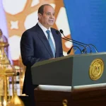 لفتة إنسانية.. الرئيس السيسي يطلب من الدكتورة هاجر سعد الدين الجلوس أثناء كلمتها