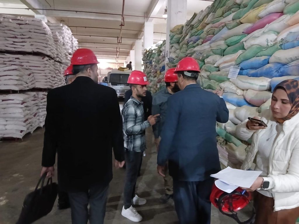 وزارة الزراعة تشن حملة رقابية موسعة على مصانع ومخازن الأعلاف