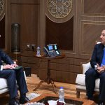 مدبولي يلتقي رئيس “الاستعلامات” الجديد: مجلس الإدارة يضم قامات فكرية وخبرات دبلوماسية